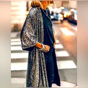 COMING SOON! NEW! Elegant Sequinned Trench Coat with Black Lining. XXL (14).